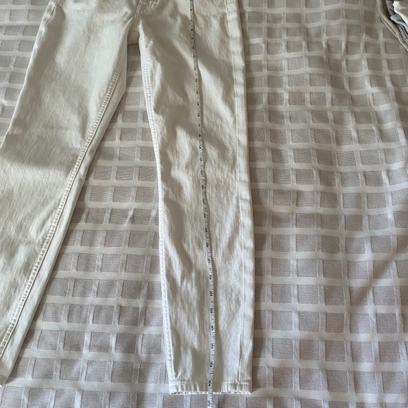 7 For All Mankind White Jeans - Picture 8 of 13